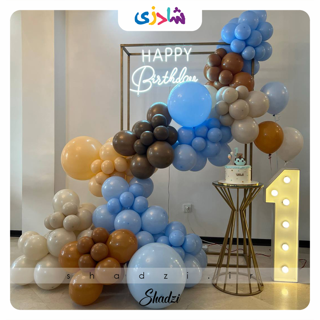 بادکنک آرایی تولد تم آبی کرم